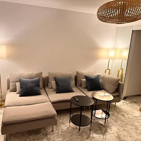 No.6 La Croisette * كان