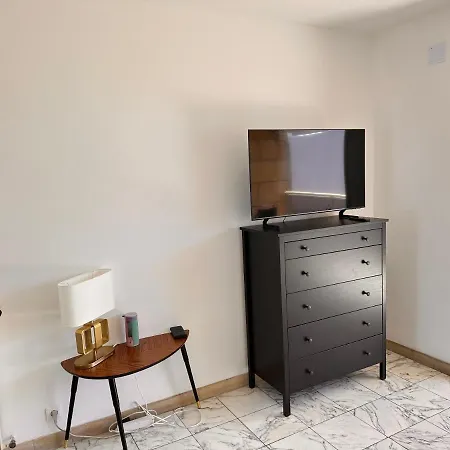 No.6 La Croisette * كان